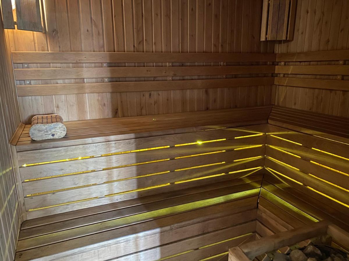 Mini-Hotel & Spa Melitopol Bagian luar foto