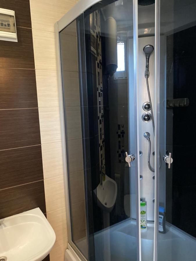 Mini-Hotel & Spa Melitopol Bagian luar foto