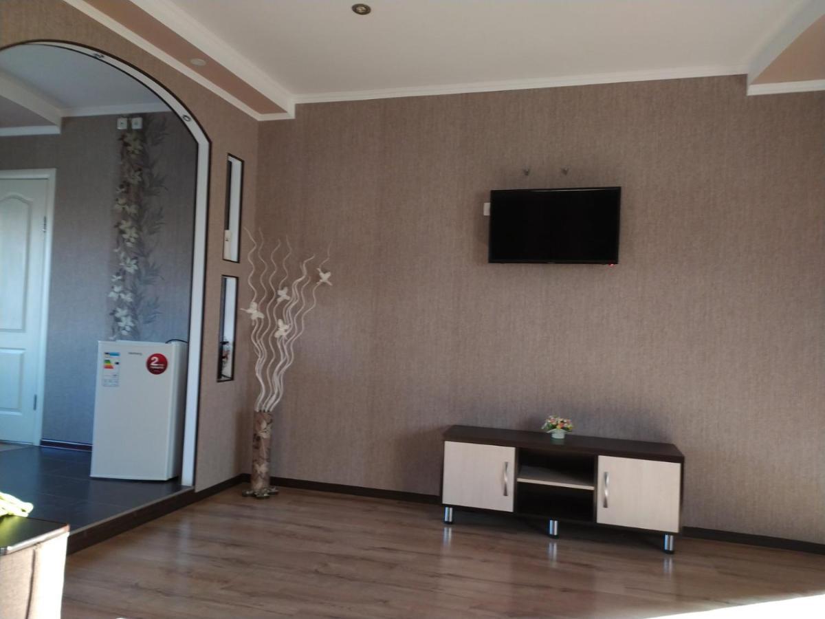 Mini-Hotel & Spa Melitopol Bagian luar foto